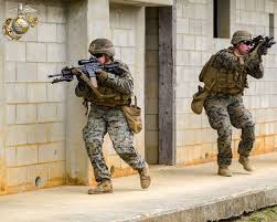 Marines With Kilo Company 3rd Battalion 3rd Marine Regiment Maneuver During Urban Operations Traini Marines United States Marine Corps United States Military
