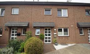 Das angebotene einfamilienhaus finden sie in ruhiger und gewachsener wohnlage von moers im beliebten ortsteil kapellen. Moers Vennikel Liebevoll Gestaltetes Einfamilien Reihenhaus Nahe Dem Elfrather See Kersting Immobilien