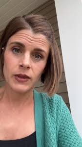 Debi Stark's Instagram, Twitter & Facebook