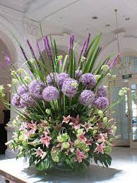 Flower Arrangement Inside Lobby Of Raffles Hotel Large Flower Arrangements Flower Arrangement Designs Hotel Flowers