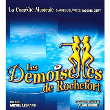 Si les grandes images sont très prisées, les petits formats ont pour qualité de garder leur apparence, sans plis. Les Demoiselles De Rochefort La Comedie Musicale Rakuten