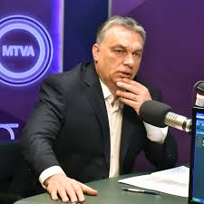 Orbán viktor az interjúban beszélt a hitelmoratóriumról is, amelyet a nyár végéig meghosszabbítanak. Orban A Nepszavazashoz Tobbseg Az Olimpiahoz Egyseg Kell Hirado