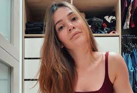 La belleza de lina tejeiro sin duda alguna es hereditaria, su mamá vibiana tejeiro suele robarse cientos de piropos y cautiva a sus seguidores en redes sociales con los encantos que la caracterizan, y es que los 50 años que tiene no se le notan por ningún lado. Lina Tejeiro Se Emborracho En Inauguracion De Rancho Mx Rcn Radio