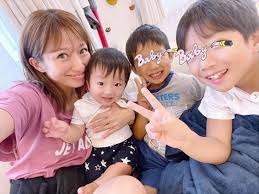 Nozomi sugiura, known professionally by her birth name nozomi tsuji is a japanese media personality, singer, and blogger. è¾»å¸Œç¾Ž ã•ã™ãŒã«æ°—æŒã¡æ‚ªã„ æ¯å­ãŸã¡ã‚' ãƒ›ã‚¹ãƒˆå'¼ã°ã‚ã‚Š ã§æ‰¹åˆ¤æ®ºåˆ° 1ãƒšãƒ¼ã‚¸ç›® ãƒ‡ã‚¤ãƒªãƒ¼ãƒ‹ãƒ¥ãƒ¼ã‚¹ã‚ªãƒ³ãƒ©ã‚¤ãƒ³