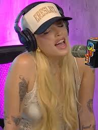 Quiero un despertador con la voz de Elenaaaaa, ya se viene Carteras Chinas!  #carteraschinas #elenarose #camilo #losangelesazules #radio #lacabina  #acustico #nuevamusica #lanzamiento