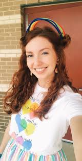 sanantonio Thank you April Sunshine Zuniga and Daisy Olvera for the invite!  ❤ Name: Jennifer Snider Years teaching: 7 years certified elementary, 13  years overall, 1st year art teacher! Grade:1st -5th Art!