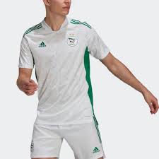 Personnalisez votre maillot de foot adidas directement en ligne : Maillot Algerie