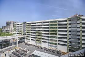 The phase one airport had sixty contact piers, twenty remote parking bays with eighty aircraft parking positions, four maintenance hangars and fire stations. Parking Fees At Train Stations Reasonable Ministry Paultan Org