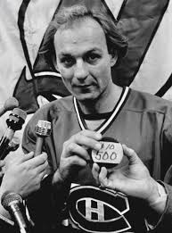 Mark Laforest with the Flyers late 80s. 33 3 BPYAEN LOUISVILLE OO LOUISILE  LOUISVILLE