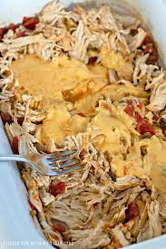Slow Cooker Cheesy Chicken Tacos Are A Super Delicious Meal To Bring Everyone To The Recipe Using Chicken Crockpot Recipes Slow Cooker Salad Recipes For Dinner