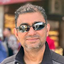 ቅዱስ አምብሮስ “the man without wife is without home `ሚስት የሌለው ሰው ቤት እንደሌለው ሰው  ነው” ይላል፡፡ ቤት ማረፊያ፣ ገበና ከታች፣ የነጻነት ስፍራ እንደሆነች ሚስትም ከዚህ በላይ ናት፡፡ እናም አባቶቻችን  “በለቤት” የሚለውን