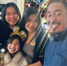 Christmas Tree Decorating Ideas and Challenges