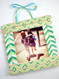 Craft Stick Photo Frame Fun Family Crafts Craft Stick Crafts Family Crafts Popsicle Stick Crafts