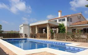 The cottage has 1 hectare garden which is a compound. Les Casetes De Camarles Casa Rural Camarles Turismo Delta Del Ebro