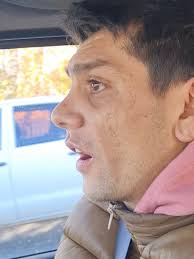 🎙 Francisco Gardel interpretando el clásico "Volver" por las calles de  Esquel 🛻🎼🪗 #esquel #trevelin #chubut #patagonia #argentina #tango  #música #autismo #discapacidad #amor #carlosgardel