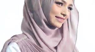 Aren't these Shawls simply gorgeous and...