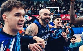 Buena presentación remera en U13 y U17