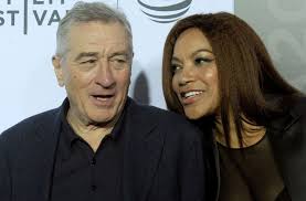 Her first job was as a flight attendant for trans world airlines. Robert De Niro Trennung Von Ehefrau Grace Hightower Panorama Stuttgarter Zeitung