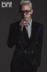 2pm S Junho Is A Chic Urban Model For Karl Lagerfeld Sunglasses In International Bnt Well Dressed Men Taecyeon Korean Actors