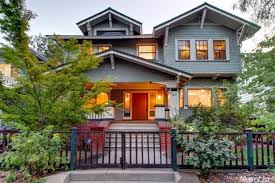 2621 P Street Sacramento Ca Trulia Com Craftsman House Craftsman Bungalows Bungalow Homes