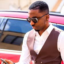 Jay Foley is live with Musik Box. Tune in now.