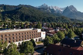 Die gäste können in bosna restaurant metzgerstube und lokal zur molle in einer entfernung von 300 metern ihre mahlzeiten einnehmen. Garmisch Partenkirchen Urlaubsorte Aja Resorts
