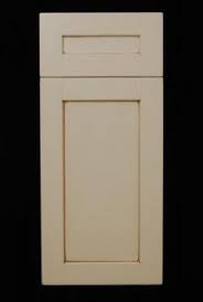 Shaker Cabinet Door With Glaze Not Very Common White Shaker Kitchen Cabinets Antique White Paints White Shaker Kitchen