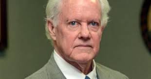 Kansas Hall recognizes Mercury's publisher