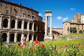 Its construction was begun by caesar, but finished by augustus in 11 bc who dedicated it to marcus. Theater Des Marcellus Teatro Di Marcello Rom Reisebewertungen Tripadvisor