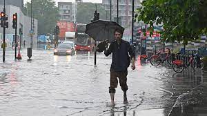 Western london in heavy flood Bjuru 0utrn0zm