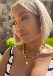 I am officially done with these skits. I'm tired of the ring around Anthony  is playing and all the other mess they show!!! Love you Kountry Wayne but I  gotta go!!!! |