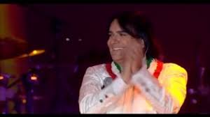 ~ a reprise, for a beautiful song of summer and hope. Renato Zero Spiagge Sei Zero 2010 Live Video Ufficiale Youtube