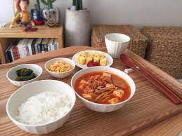 Korean beauty and pleasant inspiration of korean alphabet, korean architecture, korean look. ðš™ðš'ðš—ðšðšŽðš›ðšŽðšœðš ðš'ðšžðš—ðš—ðš'ðšŽðš‹ðšžðš– Aesthetic Food Cafe Food Food Inspiration