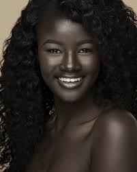 Girl Was Bullied For Her Incredibly Dark Skin Now She Became A Model And Internet Sensation Dunkle Haut Schonheit Dunkelhautige Frauen Afrikanische Schonheit
