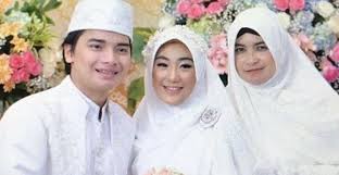 Alvin faiz is an actor, known for suami yang menangis (2019). Pasca Menikah Muhammad Alvin Faiz Akan Kuliah Di Mekah Babatpost Com
