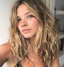 Follow Emmersblemmers On Pinterest For More Like This Hair Styles Natural Wavy Hair Hair Waves