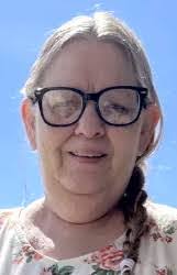 Holly Decker's Instagram, Twitter & Facebook