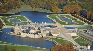 chateau de chantilly castle near paris middle ages coye la foret chateau france le manoir