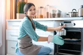 10 most important kitchen tools 10