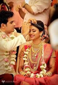 3 Points To Learn To Make Your Marriage A Happy One Marriage Photography Bridal Photography Poses Indian Wedding Couple Photography