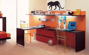 Oder bequem von zu hause aus in unserem. Drehbarer Schreibtisch Nach Mass Idfdesign