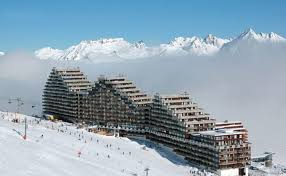 Du glacier aux villages de champagny en vanoise, montchavin les coches et montalbert, en passant par nos stations d'altitude. Meteo La Plagne Neige Et Soleil Pour Vos Vacances Au Ski I Love Ski
