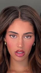 Bailey Gomez's Instagram, Twitter & Facebook