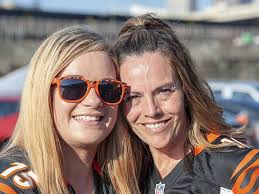 Bengals fans celebrate home opener with drinks, wings and bright orange  mohawks