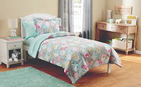 Inspired by its heritage, fox continue to push limits, defy boundaries and pursue continuous innovation. Mainstays Kids All Over Fox Print Bed In A Bag 1 Each Walmart Com Walmart Com