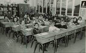 Des conseils pour classer vos photos. Photo De Classe 1974 Ecoleprimaireraymondbastian
