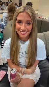 Allison Ember's Instagram, Twitter & Facebook