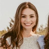 Elizabeth Shevlin's Instagram, Twitter & Facebook