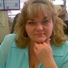 Tami Holliday's Instagram, Twitter & Facebook