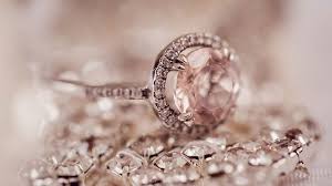 Wanita muslimah yang baik akhlaknya dan bijak pembawaannya laksana mutiara di langit ketujuh, tak sembarang orang bisa melihat dan. 25 Kata Kata Bijak Islami Untuk Para Wanita Muslimah 2021 Poskata